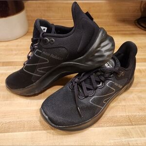 New Balance womens sneakers 8.5 regular